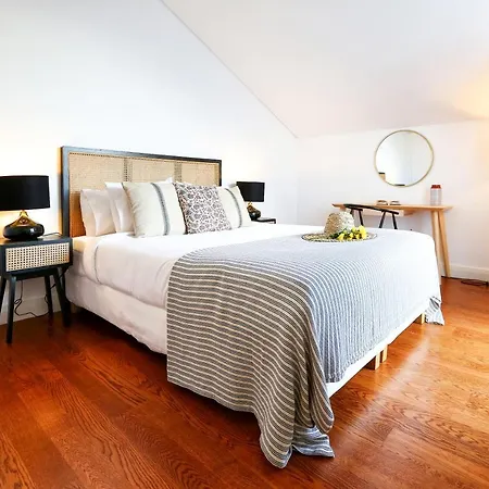 Young Spirit Apartment